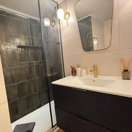 New - Luxury Front