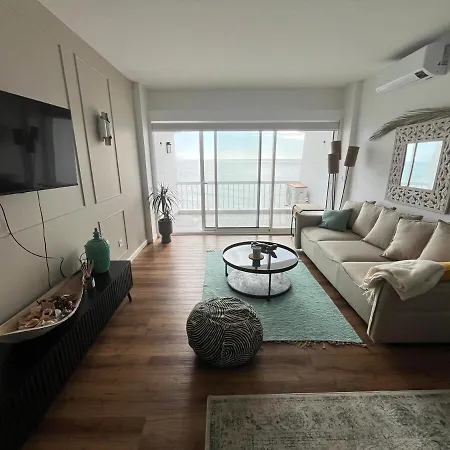 New - Luxury Beach Front דירה